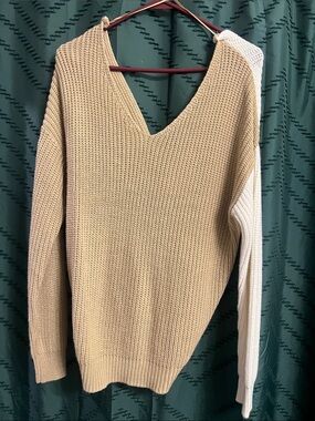 Love Tree Beige V-Neck Colorblock Sweater with Cream Sleeve